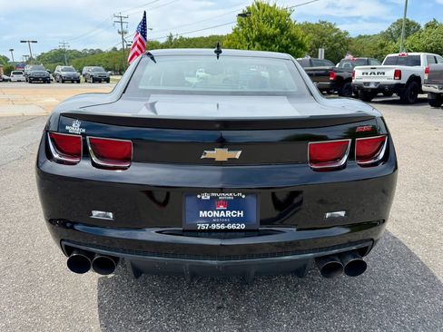 Used 2010 Chevrolet Camaro SS w/ RS Package RWD image 4