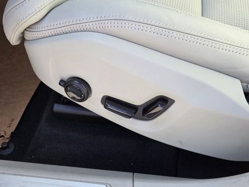 New 2026 Volvo XC60 B5 Ultra w/ Protection Package Premier image 21