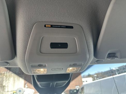 Used 2022 Ford E-Transit Med./Roof w/ Load Area Protection Package image 15