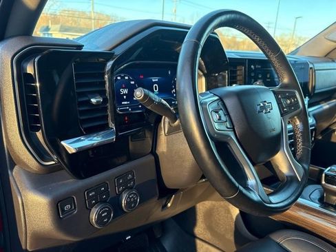 Used 2023 Chevrolet Silverado 1500 LT Trail Boss w/ LT Trail Boss Premium Package image 23