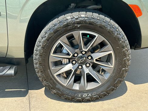 Used 2023 Chevrolet Tahoe Z71 w/ Luxury Package image 10