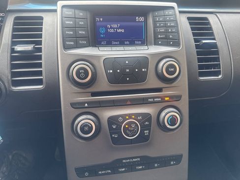 Used 2018 Ford Flex SE FWD image 21