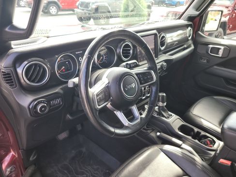 Used 2021 Jeep Wrangler Unlimited Sahara image 18