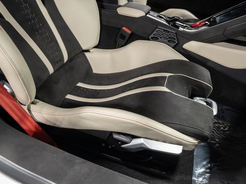 Used 2024 Lamborghini Huracan Tecnica RWD image 62
