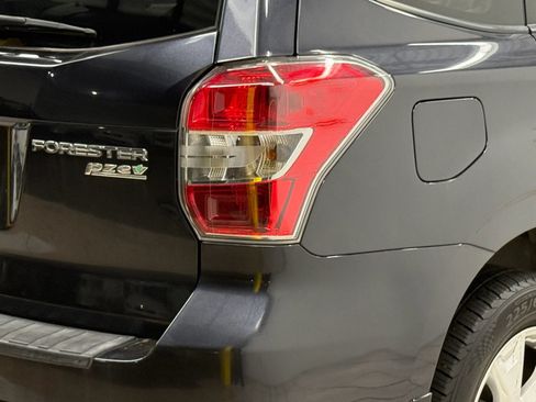 Used 2016 Subaru Forester 2.5i Premium AWD/4WD image 10