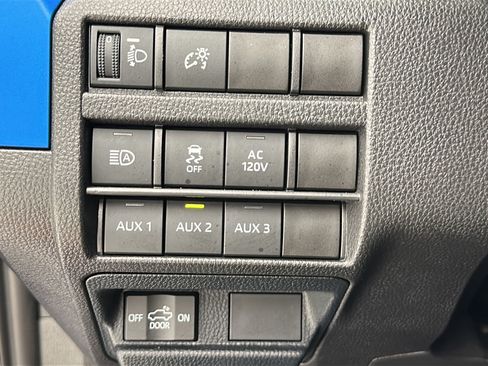 Used 2025 Toyota Tacoma TRD Sport w/ TRD Sport Upgrade Package AWD/4WD image 24
