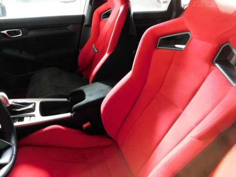 Used 2024 Honda Civic Type R image 7