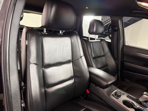 Used 2018 Jeep Grand Cherokee Limited AWD/4WD image 26