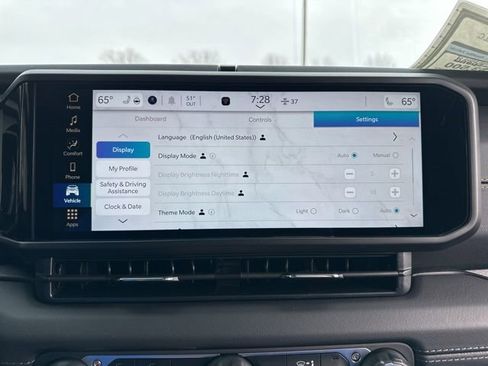 New 2025 Jeep Wrangler Sahara image 33