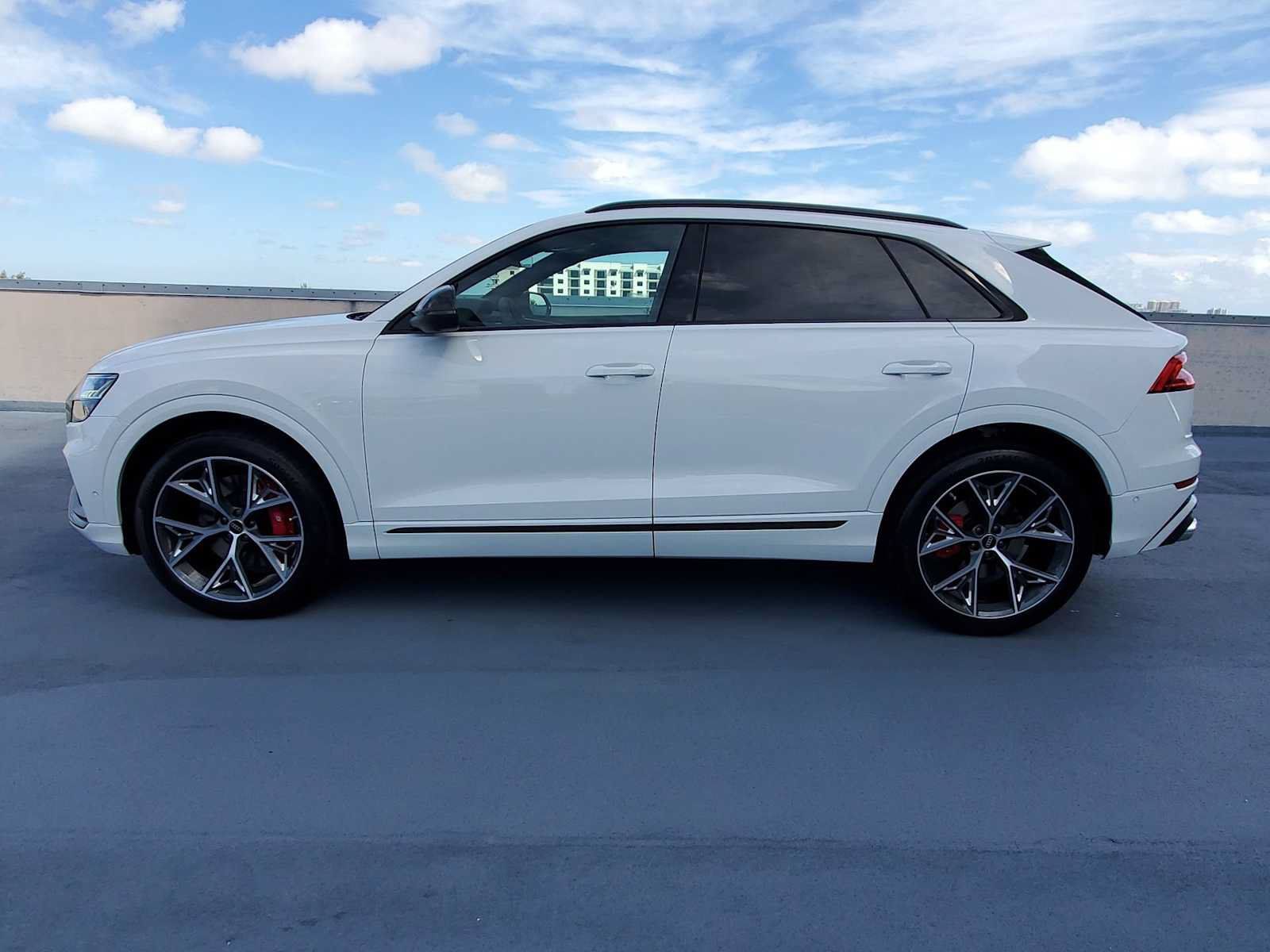 Used 2023 Audi SQ8 Prestige AWD/4WD image 3