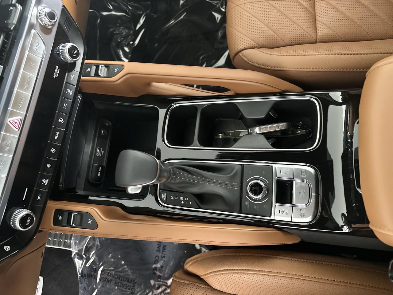 Certified 2025 Kia Telluride SX X-Line AWD/4WD image 9