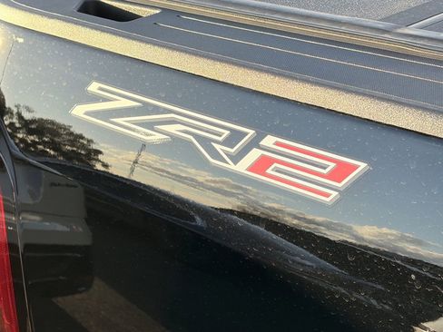 Used 2022 Chevrolet Colorado ZR2 w/ ZR2 Midnight Special Edition image 8