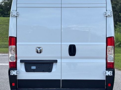 Used 2024 RAM ProMaster 2500 w/ Quick Order Package 22G SLT FWD image 8