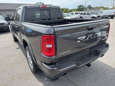 New 2026 RAM 1500 4x4 Crew Cab image 5