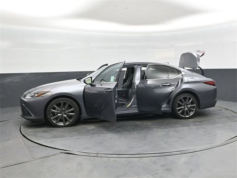 Used 2019 Lexus ES 350 Ultra Luxury image 49