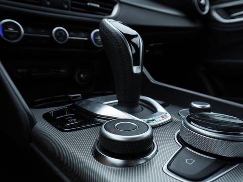 New 2025 Alfa Romeo Giulia AWD image 19