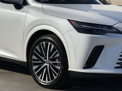Certified 2025 Lexus RX 350 w/ Convenience Package AWD/4WD image 4