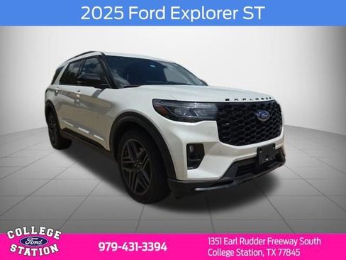 Used 2025 Ford Explorer ST w/ Sun And Sound Package AWD/4WD image 1