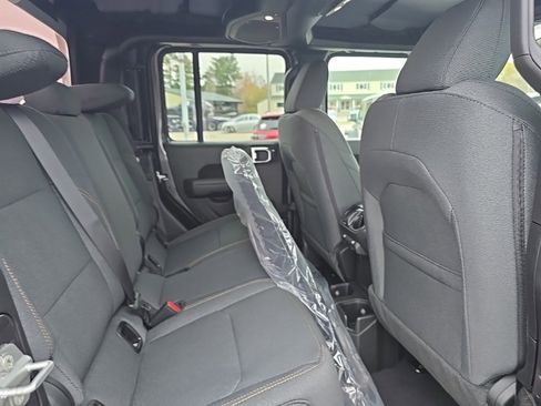New 2026 Jeep Gladiator Sport image 13