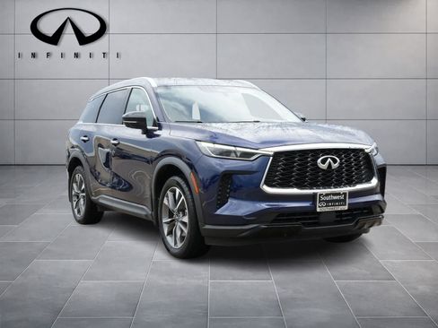 Certified 2023 INFINITI QX60 Luxe w/ Vision Package AWD/4WD image 3