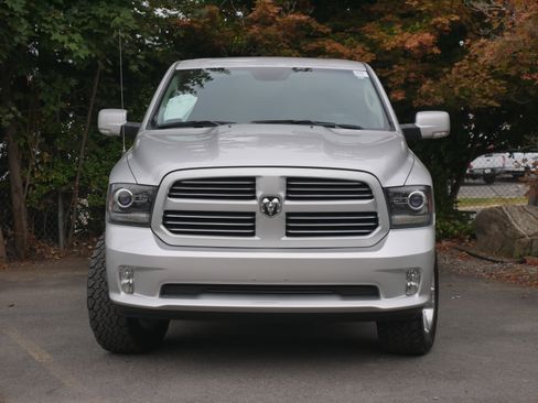 Used 2017 RAM 1500 Sport image 32
