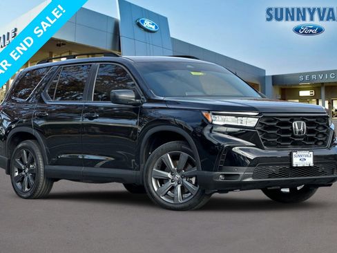 Used 2023 Honda Pilot Sport image 1