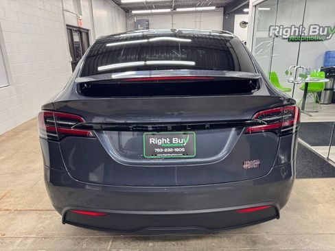 Used 2023 Tesla Model X Plaid image 5