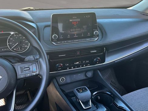 Used 2022 Nissan Rogue SV FWD image 9