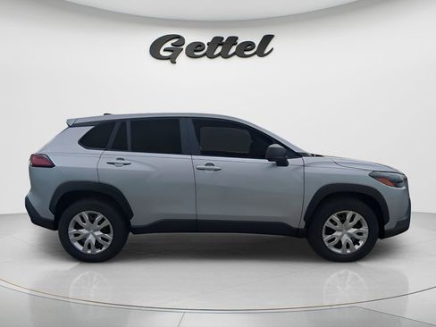 Used 2026 Toyota Corolla Cross L image 3