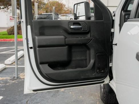 Used 2021 Chevrolet Silverado 2500 Custom w/ Custom Value Package AWD/4WD image 19