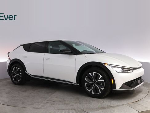 Used 2024 Kia EV6 Light RWD image 14