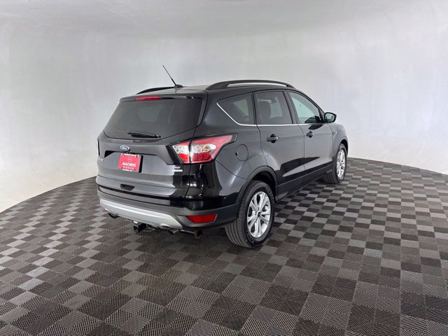 Used 2018 Ford Escape SE w/ Ford Safe & Smart Package FWD image 5