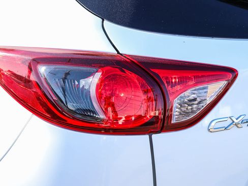 Used 2016 MAZDA CX-5 Touring image 9