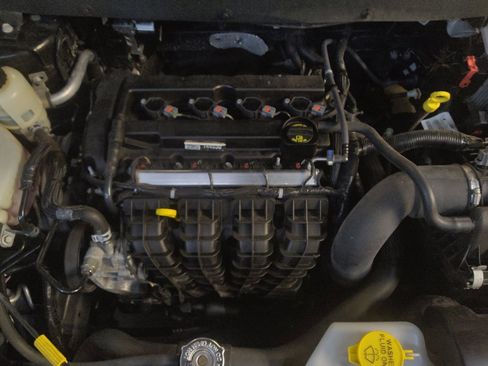 Used 2019 Dodge Journey SE FWD image 30