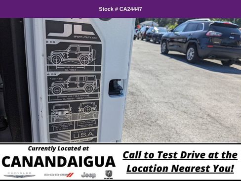 Used 2022 Jeep Wrangler Unlimited Sport image 31