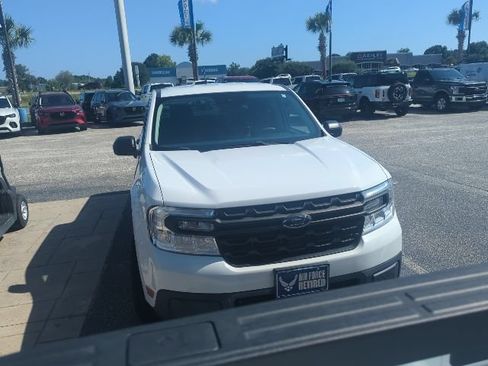 Used 2022 Ford Maverick AWD SuperCrew image 8