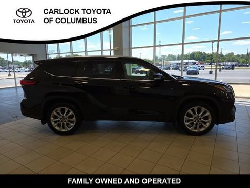 Used 2022 Toyota Highlander Limited AWD/4WD image 7