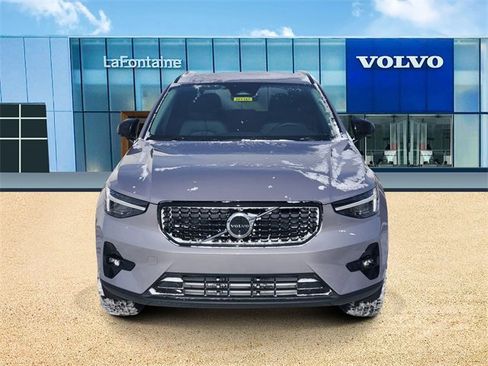 New 2026 Volvo XC40 B5 Plus w/ Protection Package Premier image 2