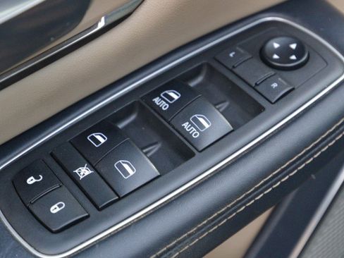 Used 2019 RAM 1500 Limited image 15