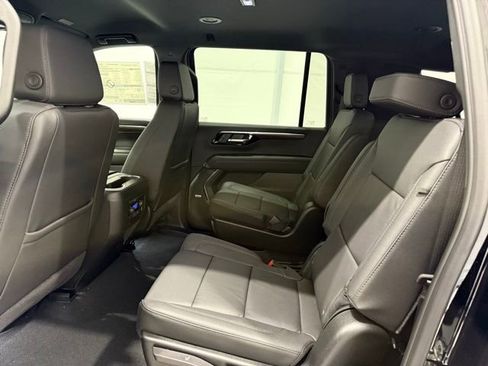 New 2026 Chevrolet Suburban LT w/ Comfort Package image 18