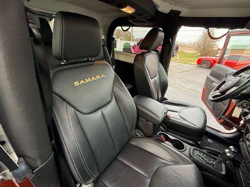 Used 2014 Jeep Wrangler Sahara w/ Connectivity Group image 33