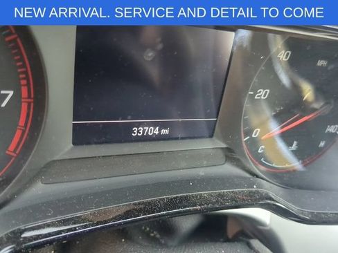 Certified 2024 Chevrolet Trax RS w/ Sunroof Package FWD image 2