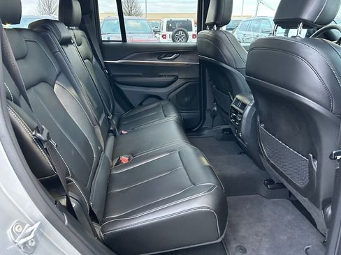 New 2025 Jeep Grand Cherokee Limited w/ Black Appearance Package image 26