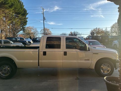 Used 2006 Ford F350 Lariat image 6