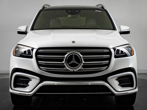 New 2026 Mercedes-Benz GLS 450 4MATIC image 2