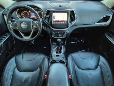 Used 2016 Jeep Cherokee Limited image 16