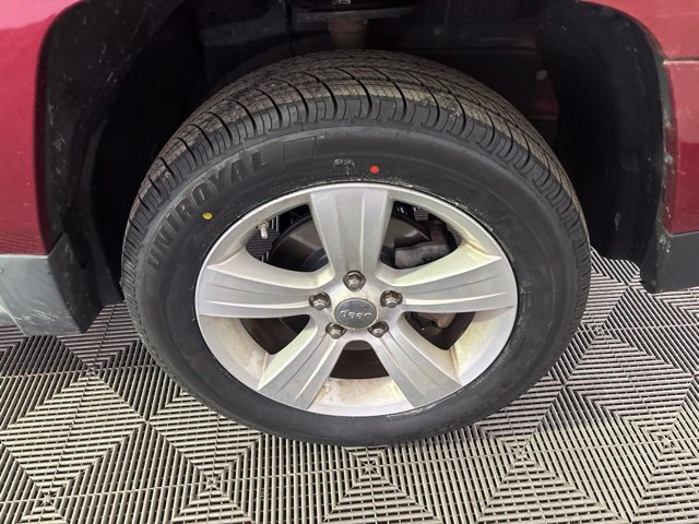 Used 2011 Jeep Patriot Latitude AWD/4WD image 41