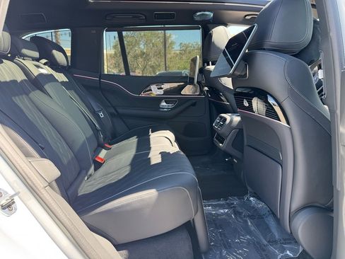 New 2026 Mercedes-Benz Maybach GLS 600 4MATIC image 21