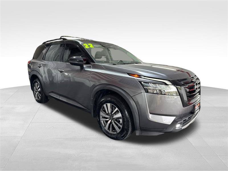 Used 2022 Nissan Pathfinder SL w/ Lighting Package (N92) AWD/4WD image 3
