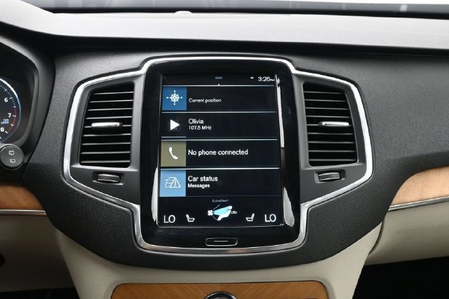 Used 2021 Volvo XC90 T6 Momentum w/ Climate Package AWD/4WD image 14